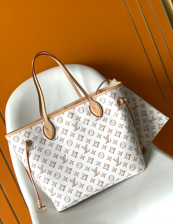 l0*is V*t0n neverfull mm