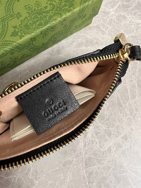 G*u*i signature key case
