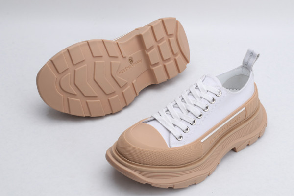 ale*d*r M*Q*en tread slick lace up