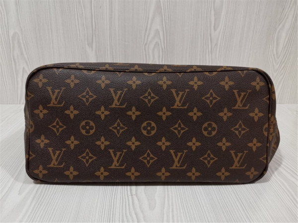 l0*is V*t0n neverfull mm