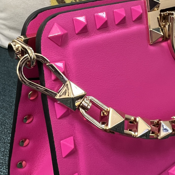 VALENTINO ROCKSTUD CALFSKIN CLUTCH