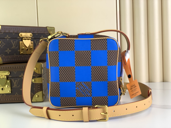 l0*is V*t0n chess messenger-24*24*8cm