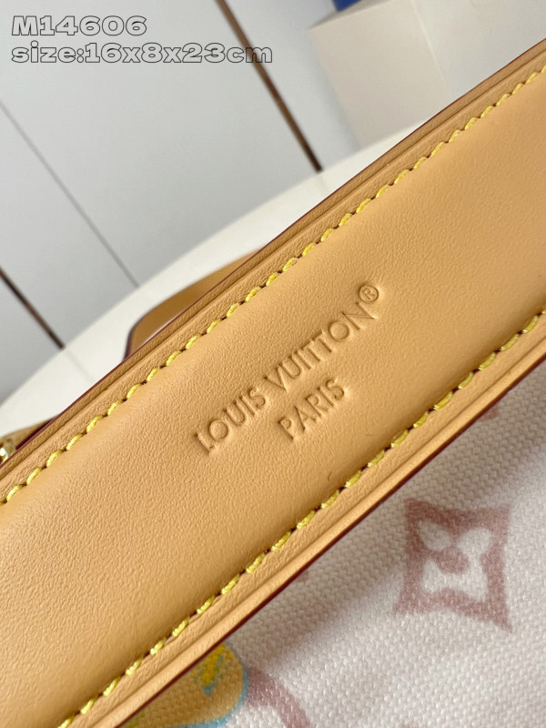 l0*is V*t0n side trunk mm-23.5*16*8.5cm